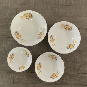 Set of 4 Vintage Yellow Rose Patterned Bowls
